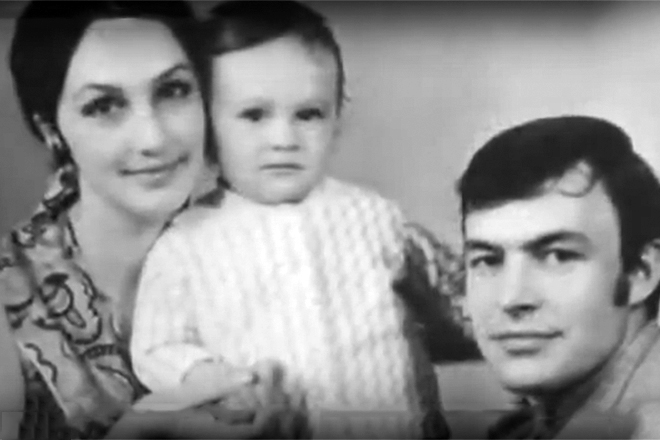 Юрий Орлов с женой и сыном