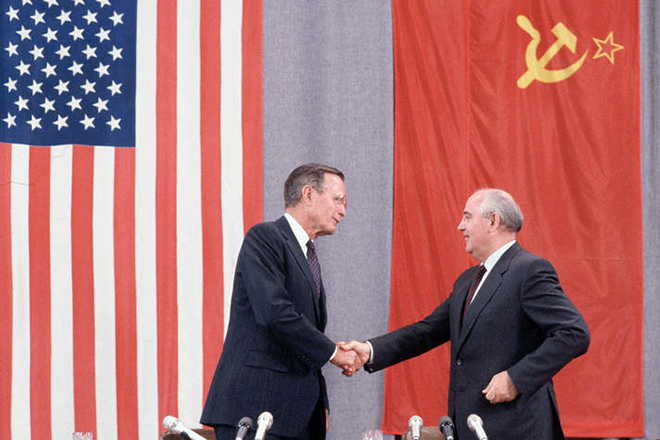 Джордж Буш-старший и Михаил Горбачев