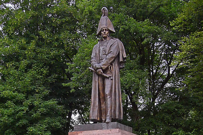 Памятник Михаилу Барклаю-де-Толли в Риге