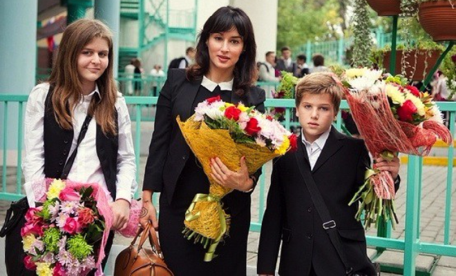 Тина Канделаки с сыном и дочерью