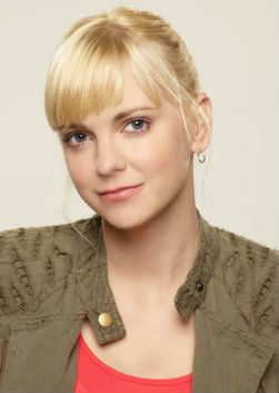 Анна Фэрис (Anna Faris) – биография, фото, рост и вес, личная жизнь, муж, сын 2023 i