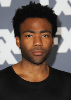 Дональд Гловер (Childish Gambino) – биография, фото, рост и вес, личная жизнь и его жена, слушать песни онлайн 2023 i