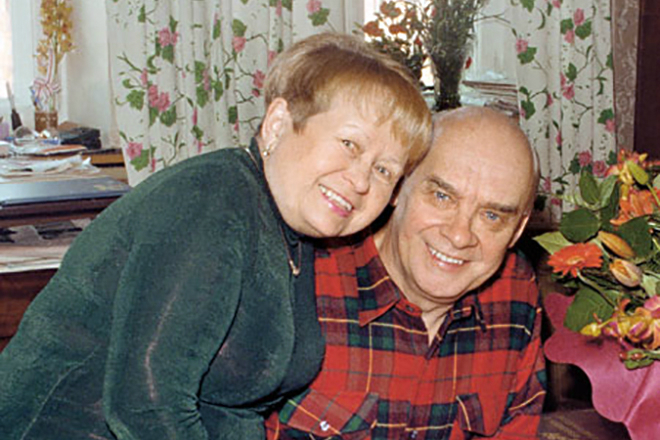 Николай Добронравов с женой