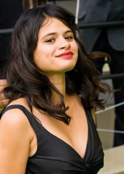 Мелони Диас (Melonie Diaz) – биография, фото, личная жизнь, рост и вес, Зачарованные 2023 i