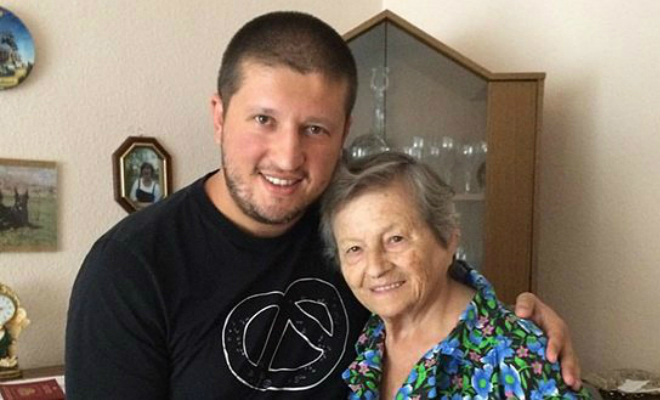 Ренат Агзамов с бабушкой
