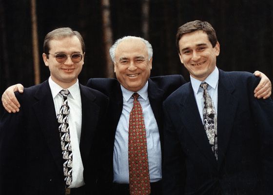 Виктор Черномырдин с сыновьями