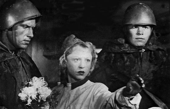 Кадр из фильма «Два бойца». 1943 год