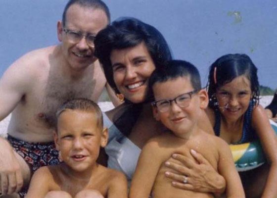 Уоррен Баффет с первой женой и детьми