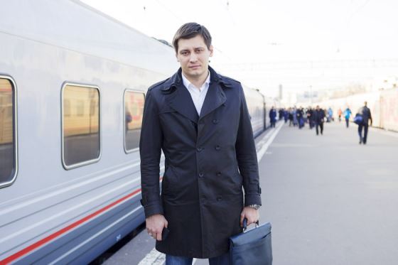 Дмитрий Гудков баллотировался от партии «Яблоко»
