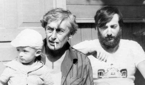 Слева: сын Павла Лунгина Александр (1973 год)
