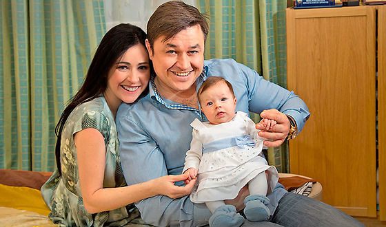 Любовь Тихомирова с мужем и дочкой