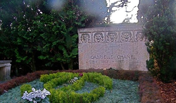 Похоронена Коко Шанель в Лозанне на кладбище Буа-де-Во