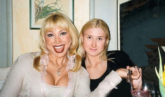 Маша Распутина и её дочь Лида