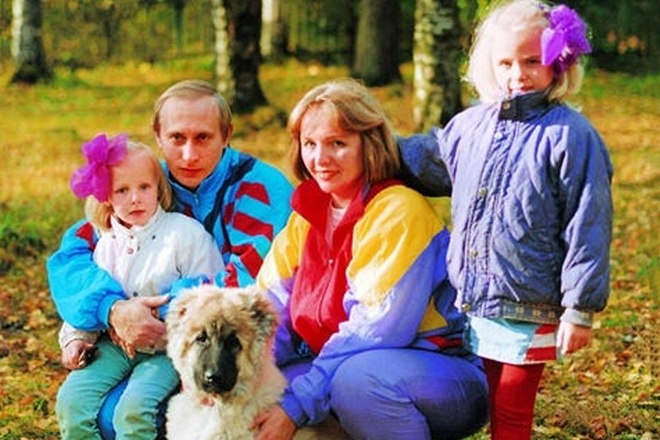 Владимир и Людмила Путины с дочерьми