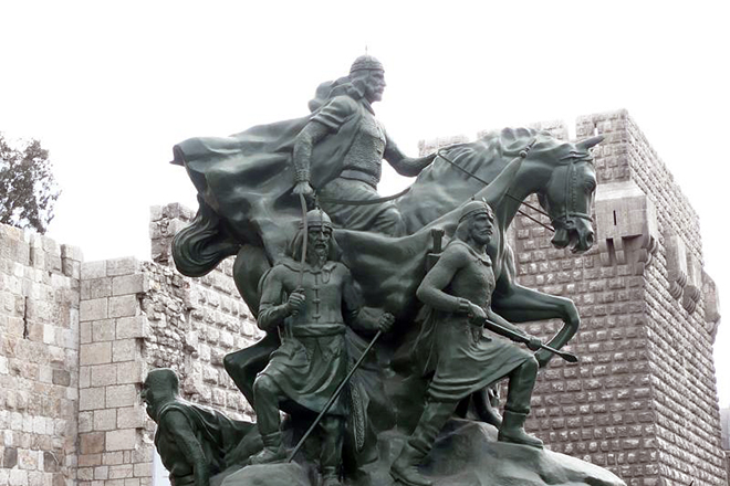 Памятник Саладину в Дамаске