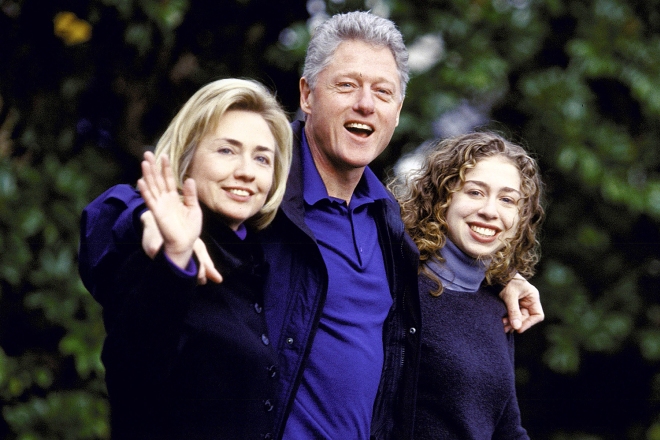 Билл Клинтон с женой и дочерью