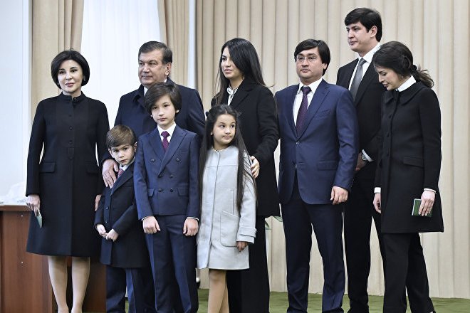 Шавкат Мирзияев с семьей