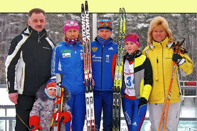 Анфиса Резцова и Леонид Резцов с дочерьми