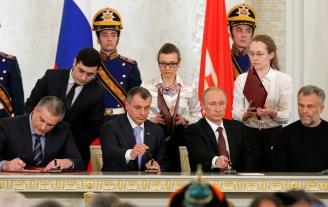 Подписание договора о включении Крыма в состав РФ