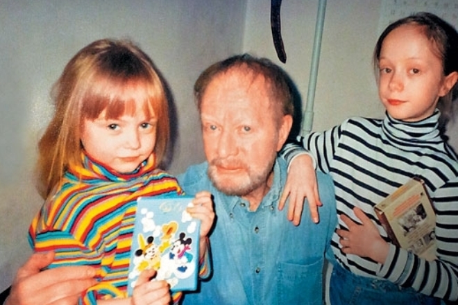 Альберт Филозов с дочерьми