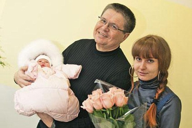 Алексей Улюкаев с женой Юлией и дочерью Александрой