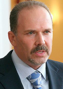 Михаил Мень биография, фото, его семья, жена дети 2018 Михаил Мень биография, фото, его семья, жена дети 2023 i