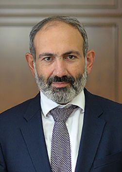 Никол Пашинян (премьер Армении) – биография, фото, личная жизнь, жена и дети 2023 i