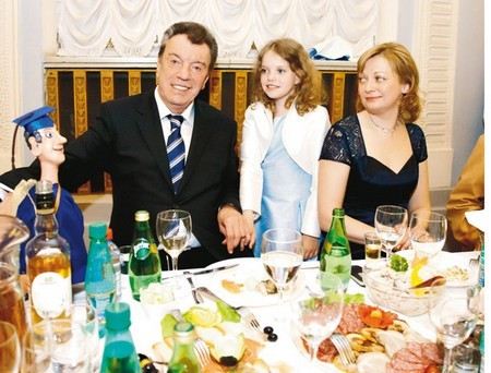 Вячеслав Шалевич с женой Татьяной Виноградовой и дочкой