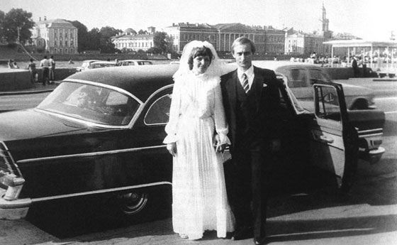 Владимир Путин и его жена Людмила