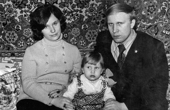 Молодой Валерий Шанцев с супругой и дочерью Светланой