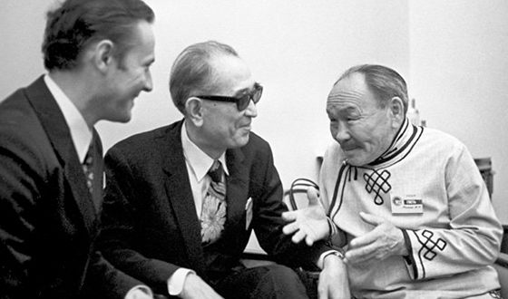 Акира Куросава, Максим Мунзук и Юрий Соломин на ММКФ в 1975 году