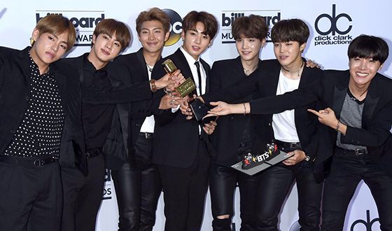 Rap Monster и BTS имеют в своей копилке статуэтки премии Billboard Music Awards