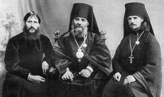 Григорий Распутин со священниками