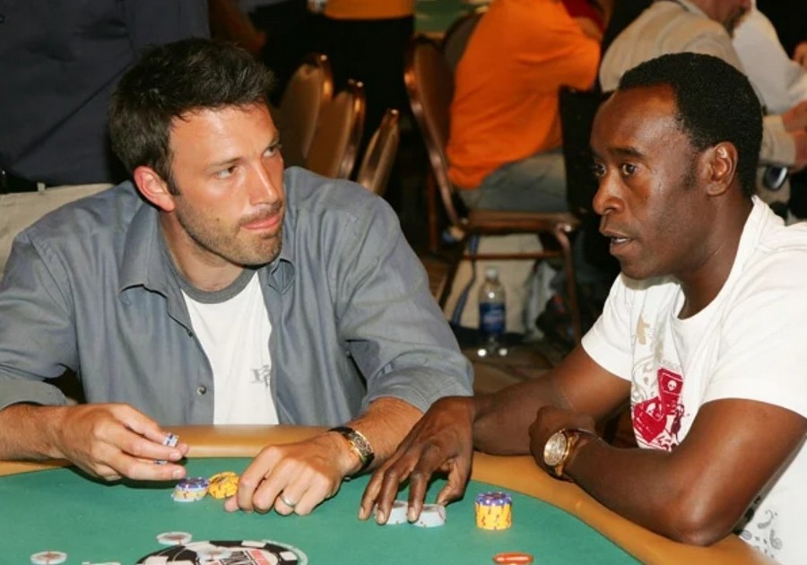 Бен Аффлек и его страсть к покеру и спортивным ставкам i